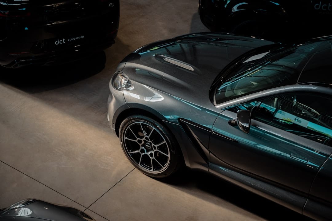 Aston Martin DBX 2