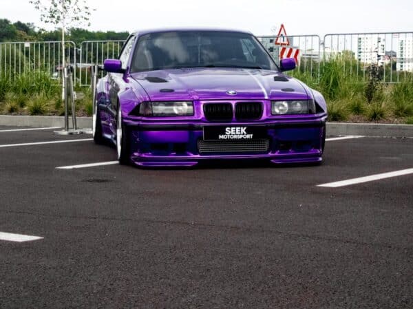 BMW 320 Car