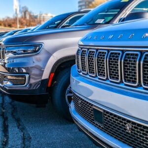 Jeep Grand Wagoneer 3