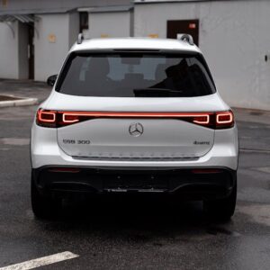 Mercedes Benz EQB SUV 3