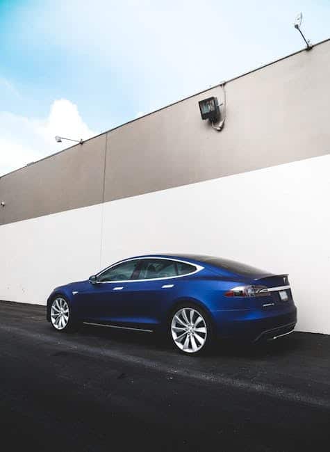 Tesla Model S 4