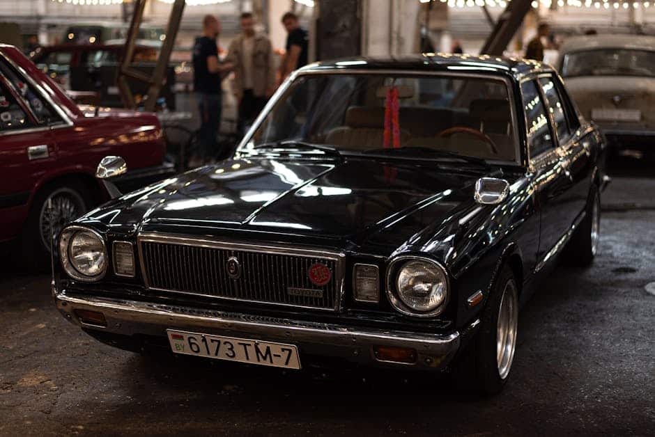 Toyota Crown Signia 1